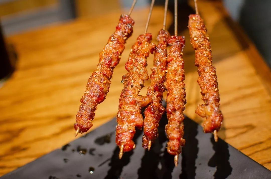 96烤牛肉小串:焦香的美味!