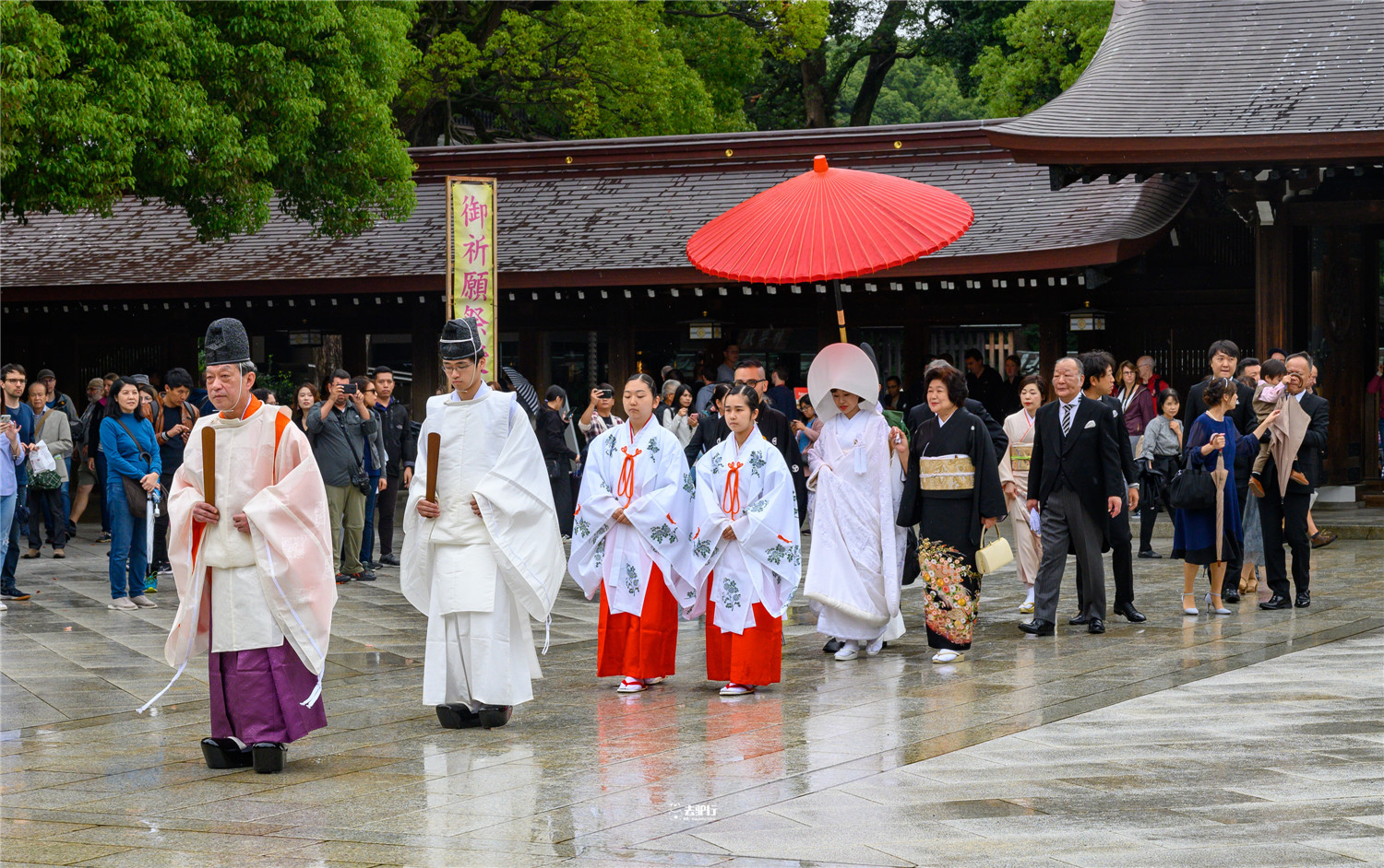 世界上唯一要求"夫妻同姓"的发达国家:结婚后不换姓,等于违法_日本