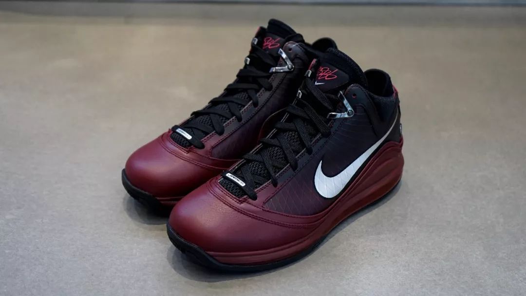 deal发售nikelebron7ogchristmas圣诞战靴强势来袭