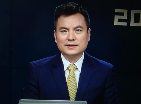 娘娘腔乌鸦嘴 平卷舌不分?网友炮轰央视名嘴,呼吁杨影回归解说