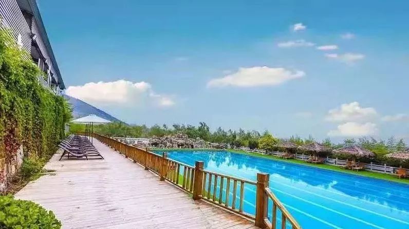 鹤壁激情滑雪游桑园小镇泡天然温泉等你来约