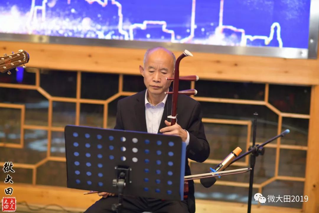 魔音王子●杨翔·到大田视频