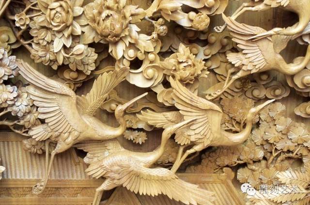 手工木雕大师平面上的立体浮雕,美到令人窒息