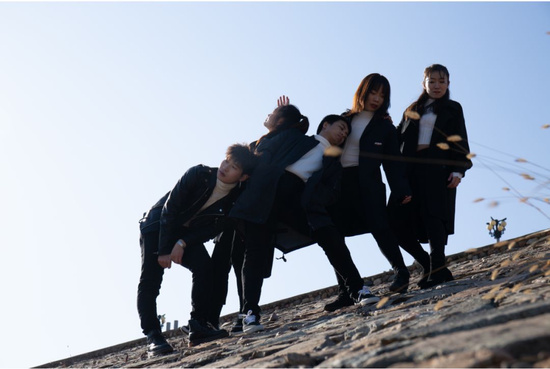 唐瑜珮披裹着局外人外衣的局中人2020亚生林新作局中人即将上演