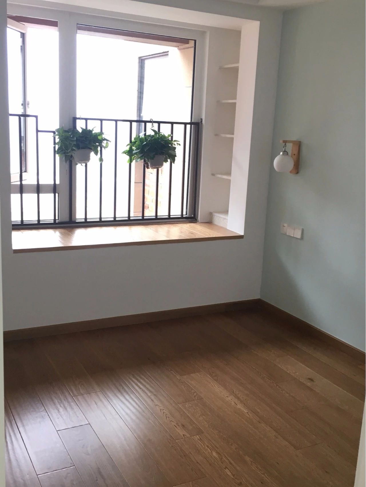 木质飘窗窗台,温馨又浪漫.