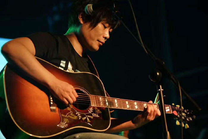 八零后,成长的 九零后,还是可爱的 零零后,我们和郭旭因为音乐成为