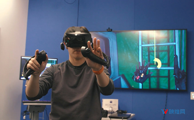 Tested八个VR头显试玩半条命VR《半衰期：爱莉克斯》_Vive