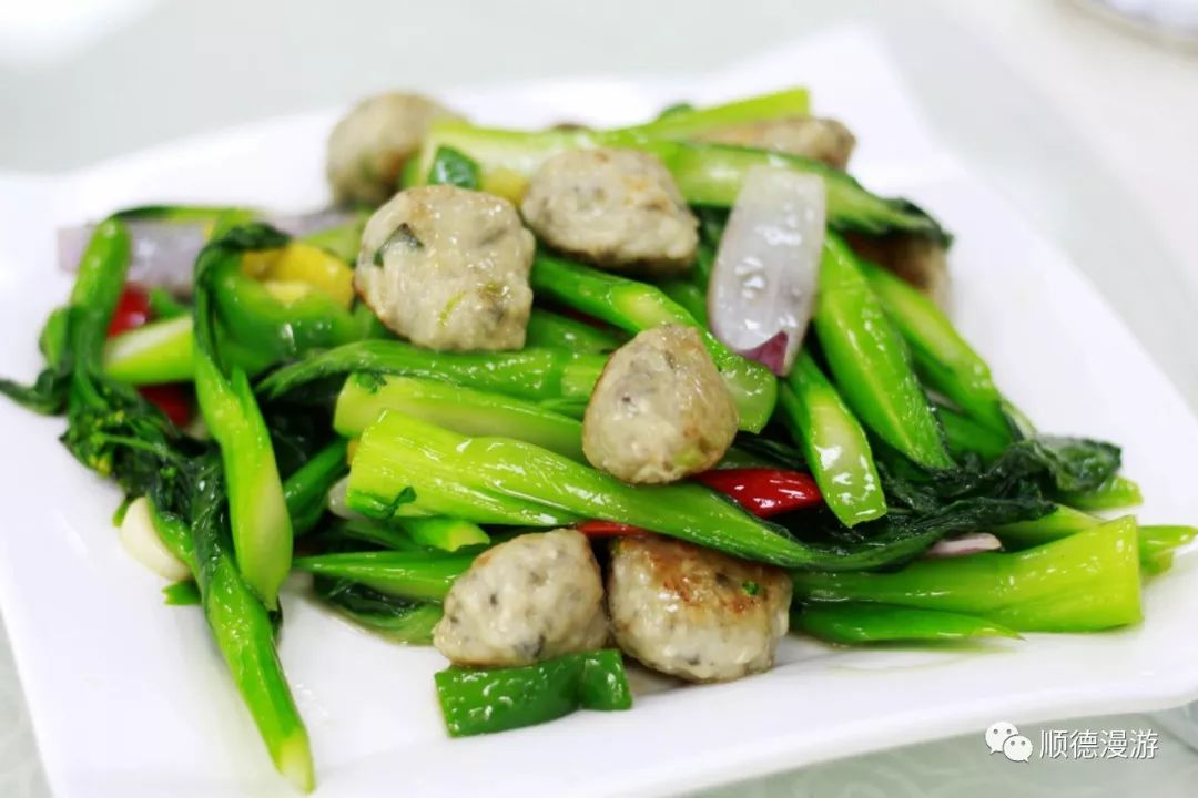 勒流新公舍菜心炒鲮鱼球