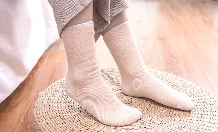 冬天穿着这样一双好看又保暖的袜子出门,感觉整个人从脚尖暖到心坎里!