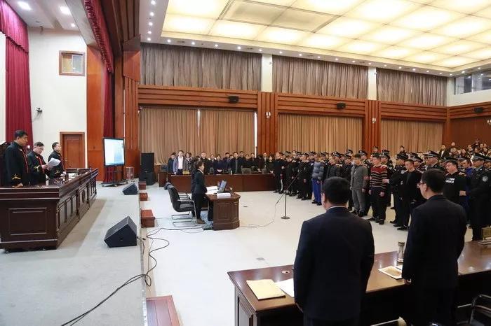 法院经审理查明,李根所(在逃)自幼习武,能打好斗.