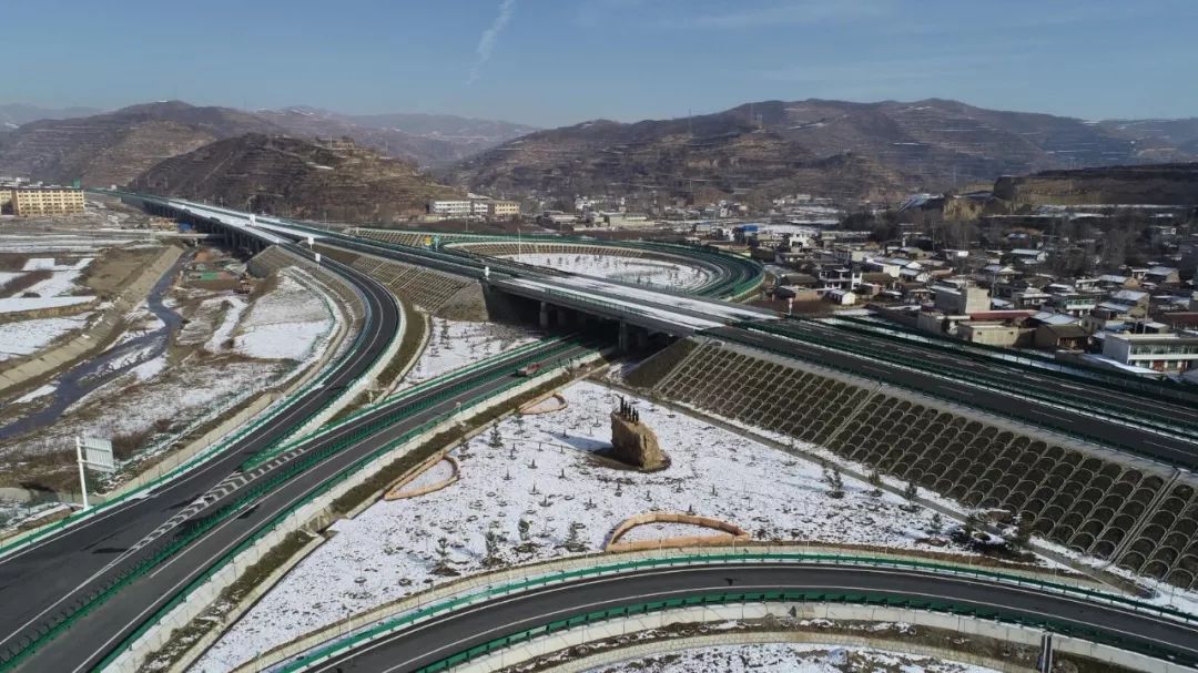 渭武高速进入通车倒计时!_高速公路