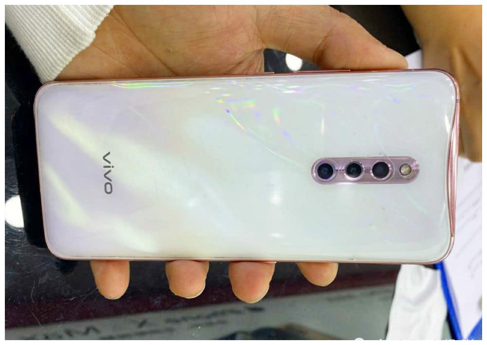 骁龙710 8gb 256gb?从3998跌至2998_vivo