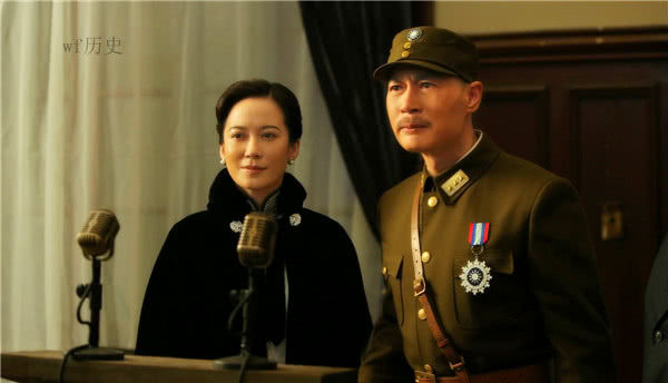 2018年,有剧组向邱爱伦征询意见,说让刘嘉玲来饰演宋美龄怎么样,结果