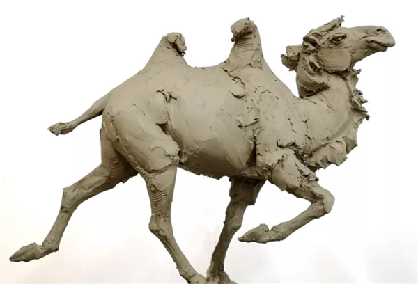 骆驼丨田跃民雕塑作品欣赏(泥稿)