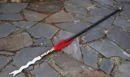 关羽的拿手武器不是青龙偃月刀而是曹操用来赋诗的槊