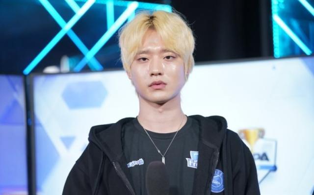 大舅子lck斩获首胜!满脸"油光"成亮点,采访称很想中国粉丝?