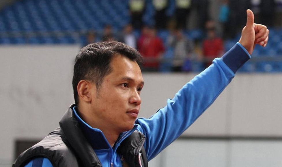 原创青岛中能完成换帅,中国穆里尼奥降临,执教生涯屡为保级而战