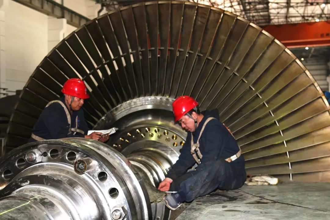 这个500千伏电能送出工程是"宝清电厂"的配套工程,线路起于"宝清电厂"