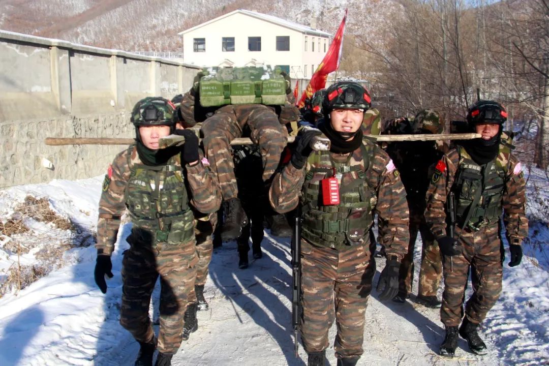 武警牡丹江支队:开展极限训练 提高作战能力