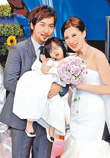 小祯通过母亲认识了整容医生李进良,2007年两人注册结婚,胡瓜对女婿