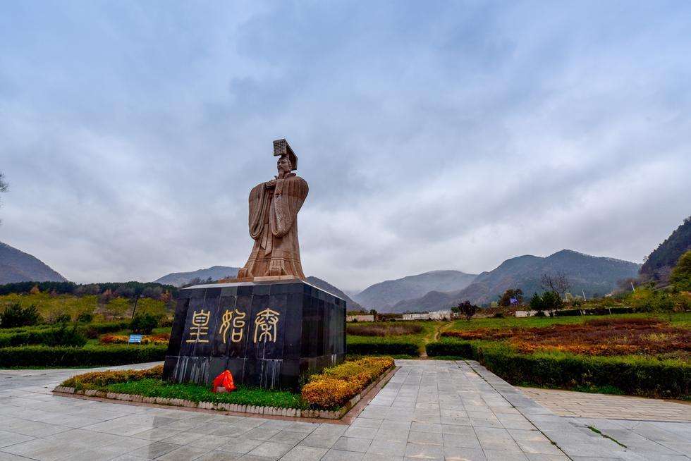 秦始皇登基之后曾西巡陇西郡在秦人故地西垂陵园祭祖