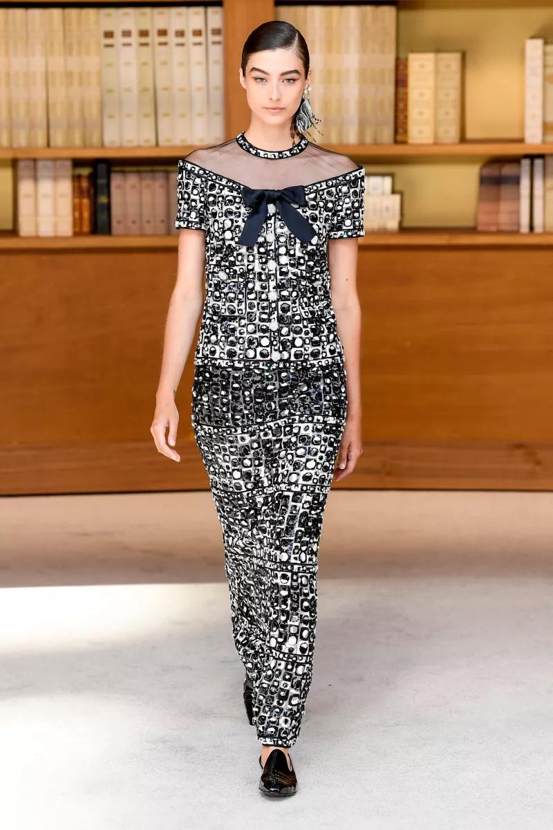 香奈儿chanel2020秋冬高定时装秀