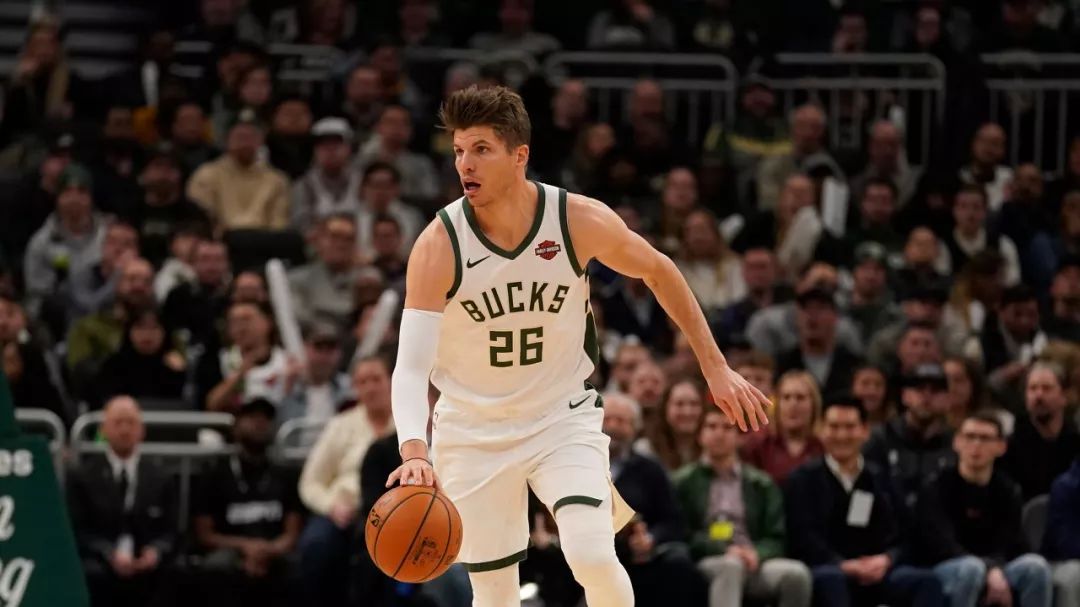 5号秀换46号秀还搭2选秀签,爵士的骚操作还没完_艾克萨姆