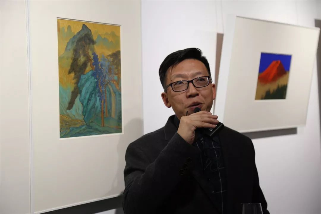 家颜景亮接受采访参展艺术家金仁贵接受采访参展艺术家麦耀明接受采访