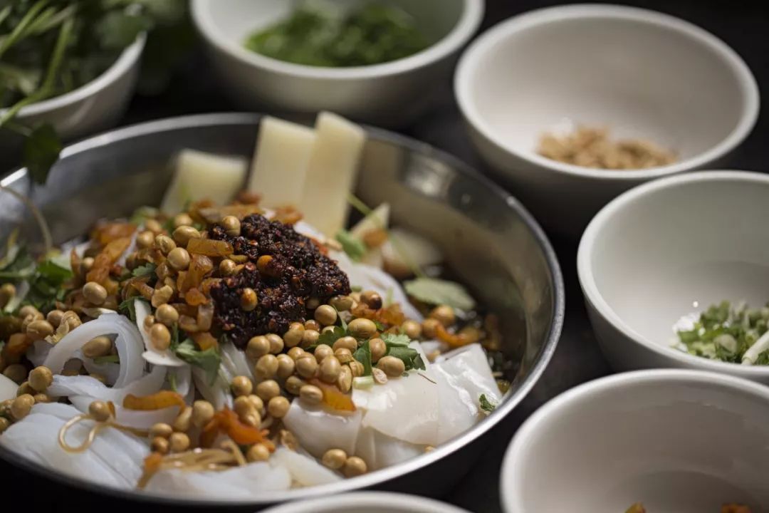 "搭乘成贵高铁,寻味毕节"第二站:大方味道里的故事_美食