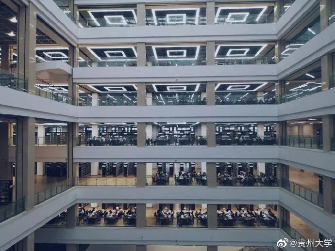 中国最美的20座大学图书馆,这个学校居然有按摩服务?