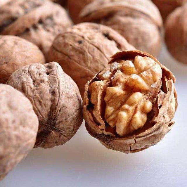 好吃的核桃不止是纸皮儿的石门核桃也是佳品