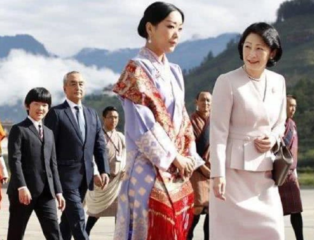 38岁不丹公主太孤傲雪域冰美人当之无愧一双丹凤眼演绎东方美