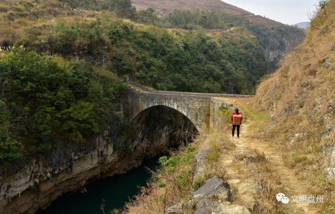 聚焦盘州走进盘州这座两百多年的古桥