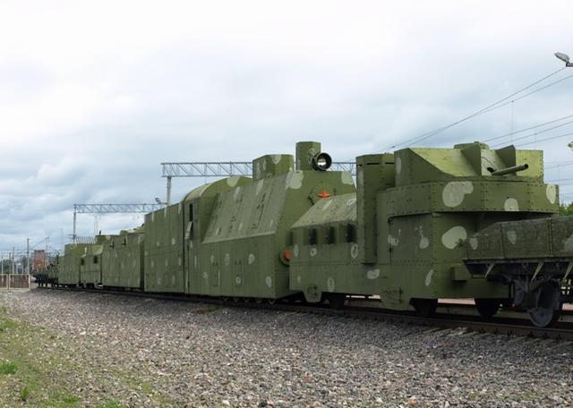 波兰装甲列车图片