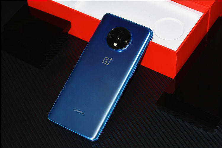 无愧90hz无愧fnatic始终不将就的一加7t娱乐影音旗舰