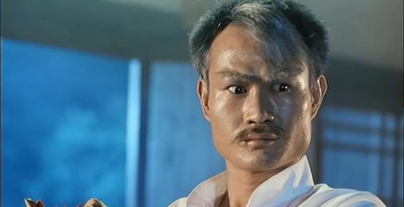 原创李小龙最看中他,堪称香港影坛传奇,喝醉酒会打人,也因酒而得癌