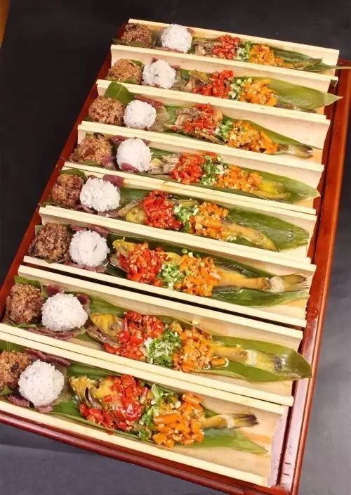 "醉行湘西"特色菜,在传统湘菜上进行改良创新