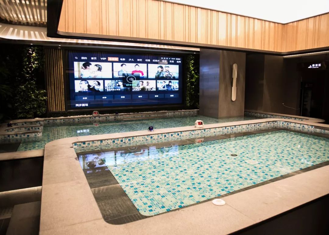 奥体中心新开一家"度假胜地",水疗泡汤 汗蒸广场 儿童水上乐园 巨幕