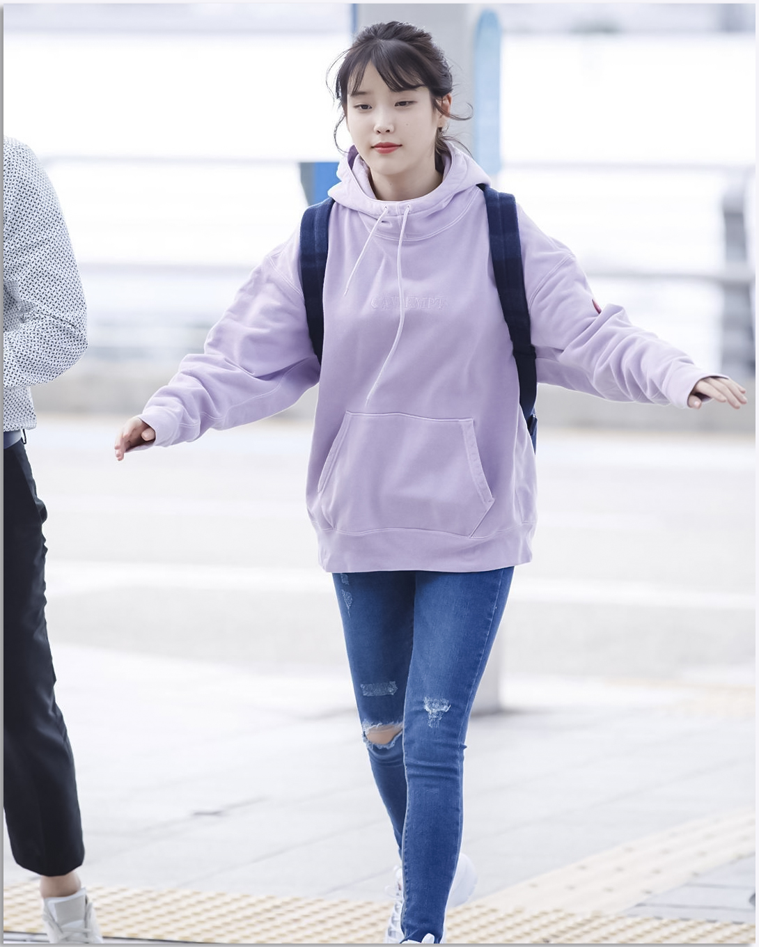 可爱精灵iu丨李知恩神仙穿搭宝典