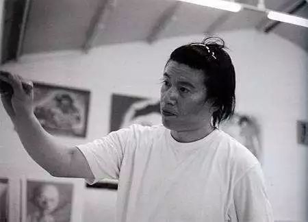 方少华,1962年生于湖北省荆州市,艺术家.