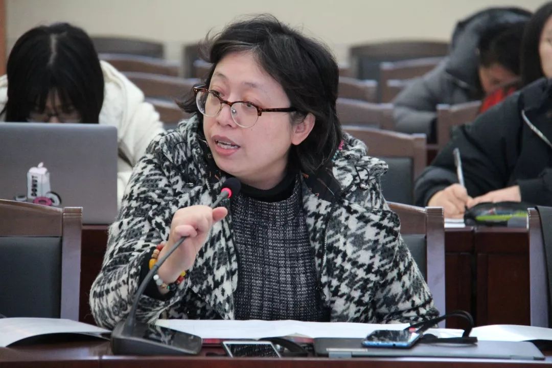 上海市英语特级教师张芸从学生思维提升,课堂把握,范文与习作利用等