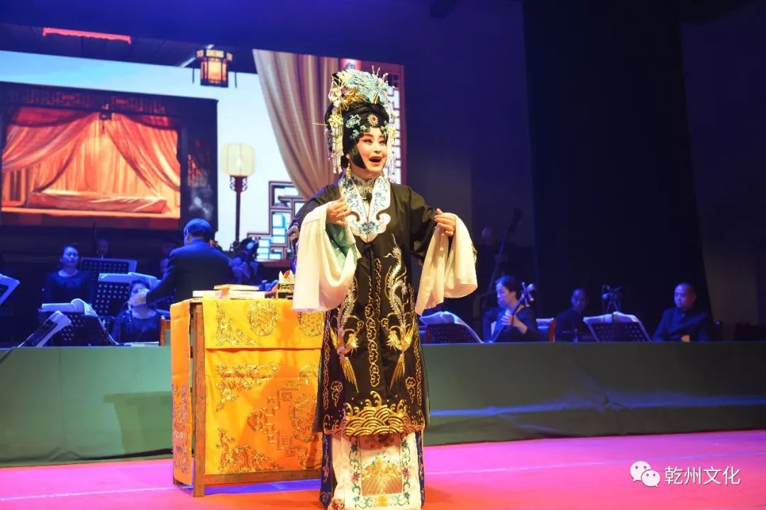 大型弦板腔音乐历史情景剧武则天在乾县剧院上演