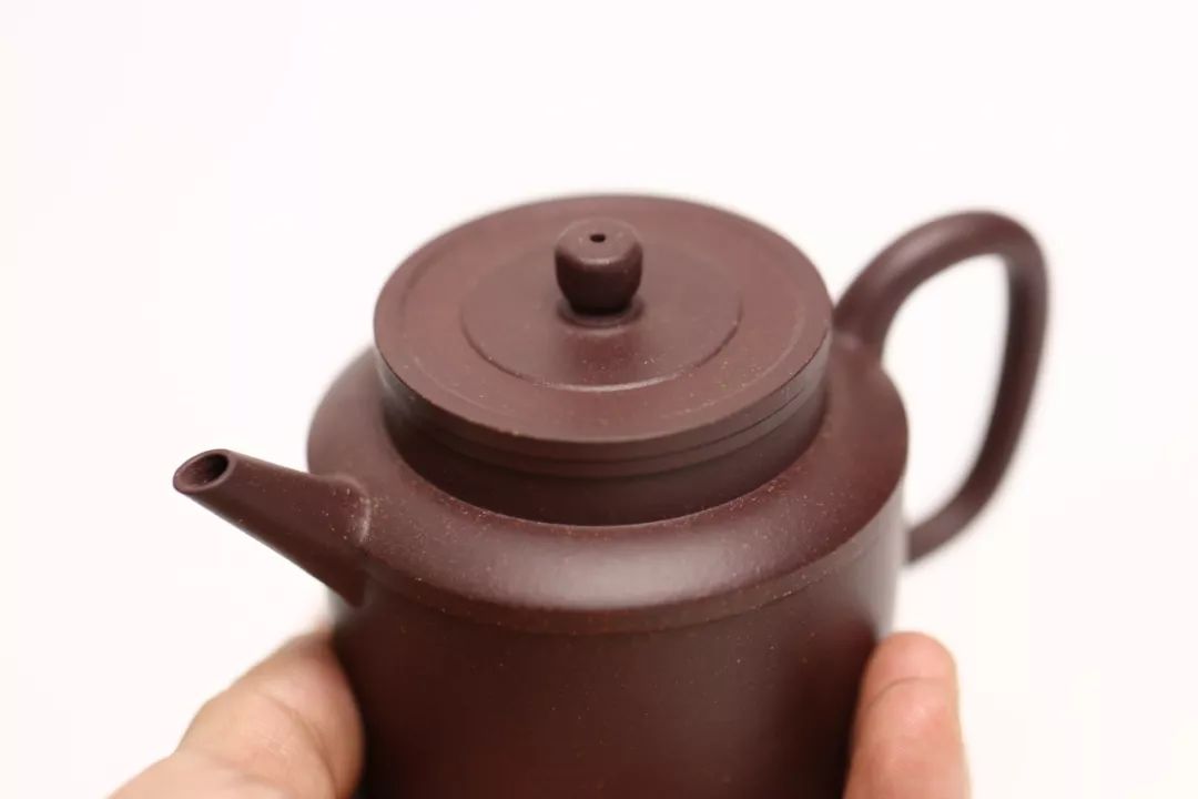 夏磊《志茂式执壶》锐利古意_紫砂