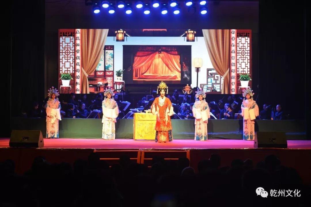 大型弦板腔音乐历史情景剧武则天在乾县剧院上演