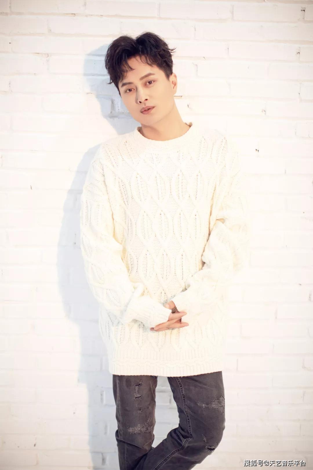 草原歌手云飞再度归来唱不尽满腔的豪情