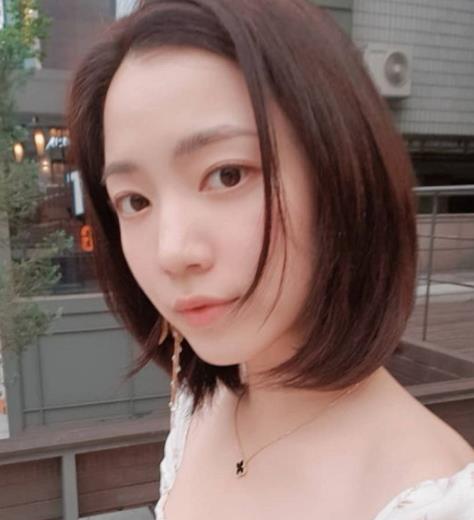 原创巨魔刘花英晒照被夸? 人前装可怜称被欺凌 害tara 被全韩国痛骂