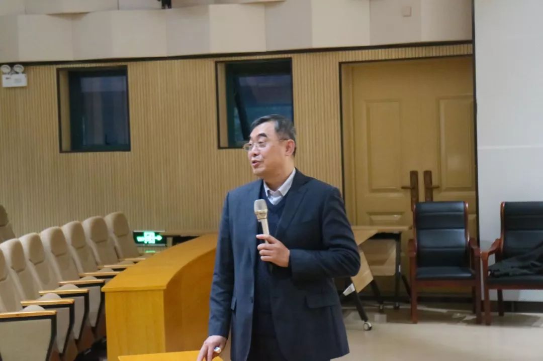 商荟经纶讲坛|"德鲁克管理"在企业中的运用_张坚