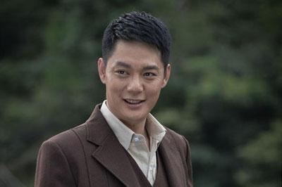 2009年,在一部刘猛导演的《狙击生死线》中,傅程鹏带着"刺客山鹰韩光"