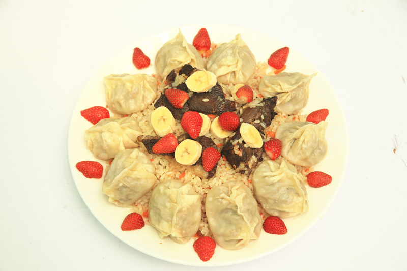 新疆琼库什台村马肉蒸面 喀拉托海镇水库的鱼 品味草原羊排