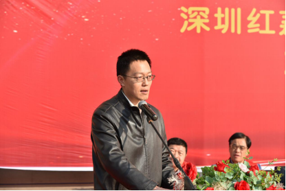 捐赠仪式在莲花县妇幼保健院隆重举行,莲花县委副书记,副县长陈鲁南